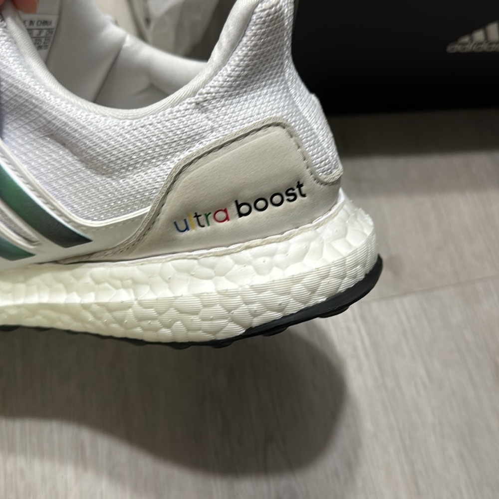 🎉Like New! Worn once Adidas Womens Shoes - Picture 10 of 11